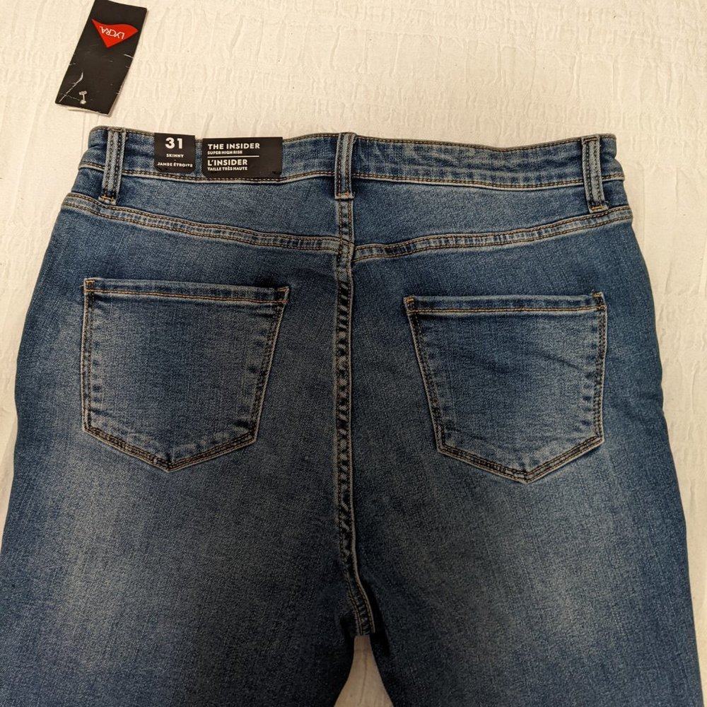 Jeans - Picture 2 of 4